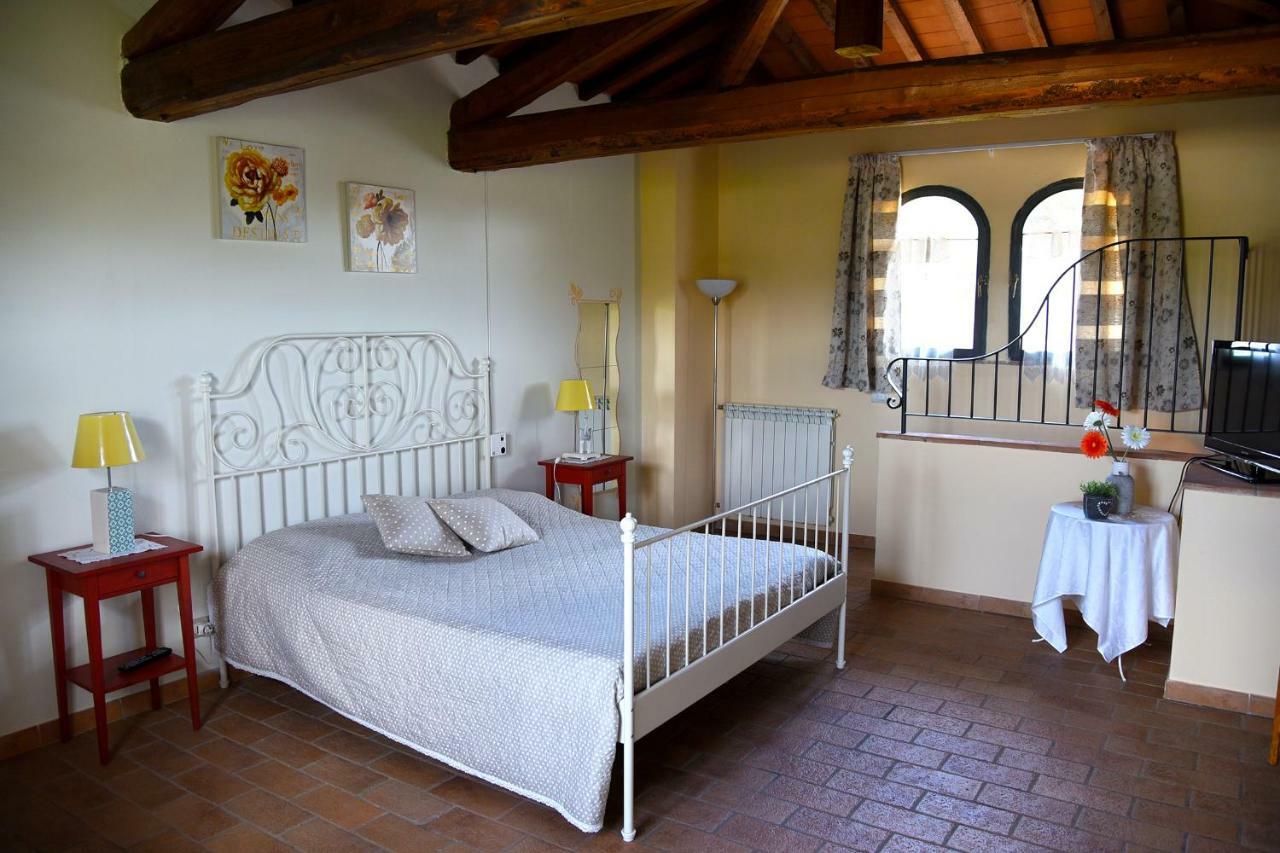 Podere Chiocciola Poggibonsi Esterno foto