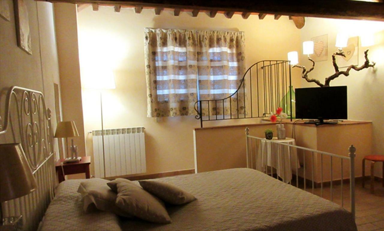 Podere Chiocciola Poggibonsi Esterno foto